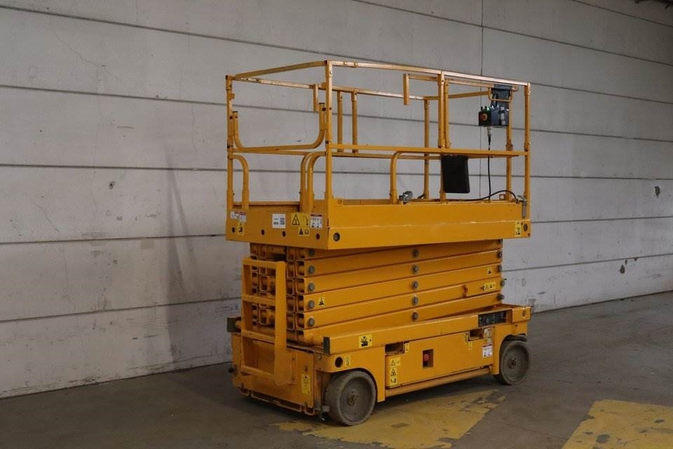 Haulotte Compact 14 - Lift u obliku makaza: slika 3 Haulotte Compact 14 - Lift u obliku makaza: slika 3