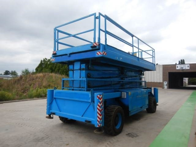 Holland Lift M250DL27 - Lift u obliku makaza: slika 4 Holland Lift M250DL27 - Lift u obliku makaza: slika 4