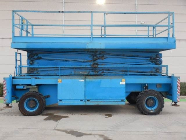 Holland Lift M250DL27 - Lift u obliku makaza: slika 1 Holland Lift M250DL27 - Lift u obliku makaza: slika 1