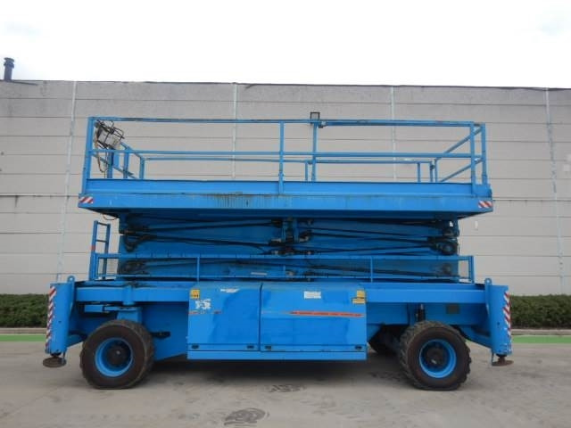 Holland Lift M250DL27 - Lift u obliku makaza: slika 1 Holland Lift M250DL27 - Lift u obliku makaza: slika 1