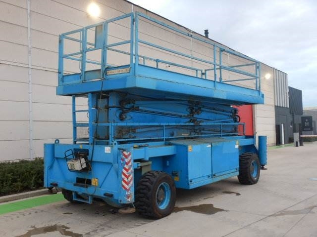 Holland Lift M250DL27 - Lift u obliku makaza: slika 2 Holland Lift M250DL27 - Lift u obliku makaza: slika 2