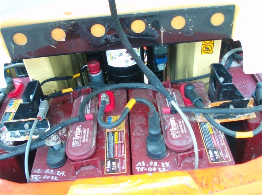 JLG Toucan 12E+ - Jarbolna penjajuća platforma: slika 5 JLG Toucan 12E+ - Jarbolna penjajuća platforma: slika 5