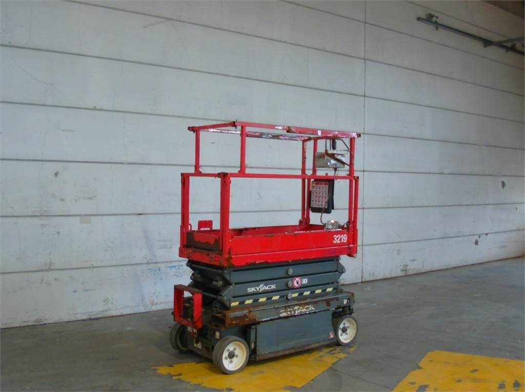 SkyJack SJ3219 - Lift u obliku makaza: slika 2 SkyJack SJ3219 - Lift u obliku makaza: slika 2