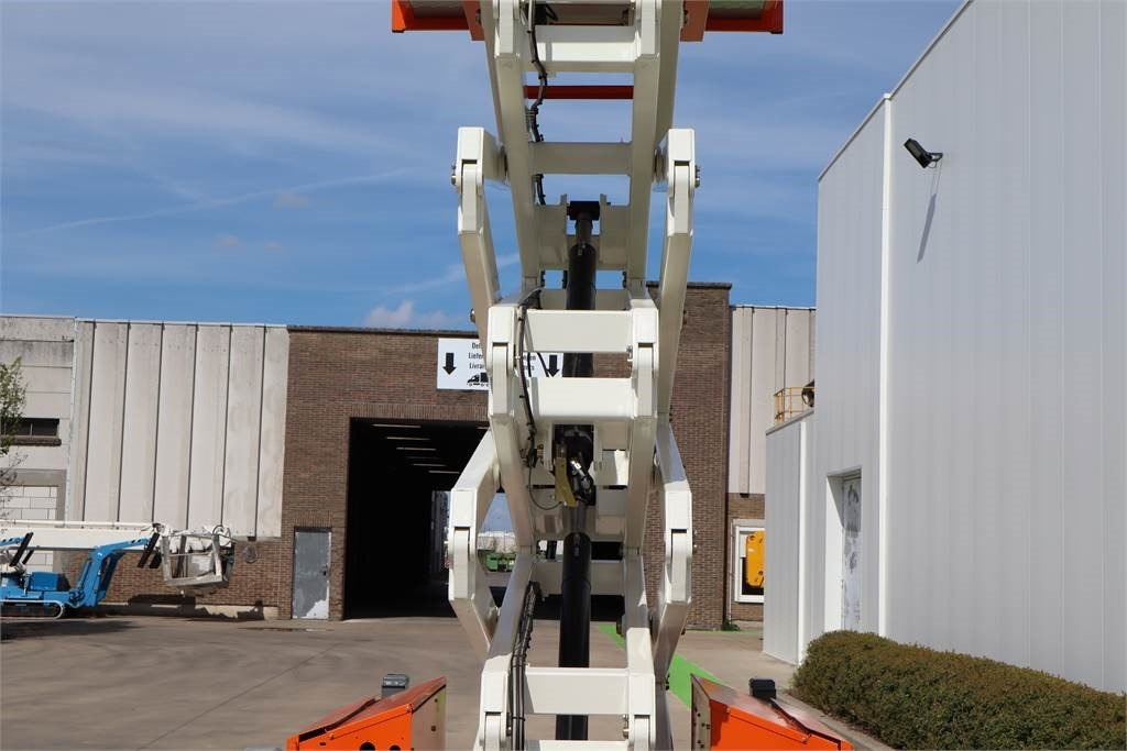 Lift u obliku makaza Snorkel S3970RTE: slika 8 Lift u obliku makaza Snorkel S3970RTE: slika 8