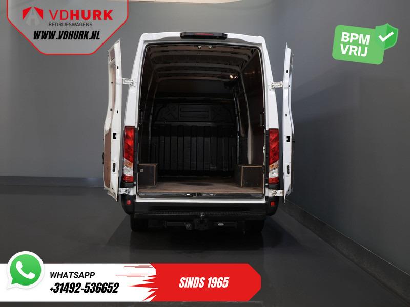 Iveco Daily 35S18 3.0 180 pk L2H2 BPM VRIJ 3.5t Trekhaak/ 270 Gr. Deuren/ Gev. Stoel/ Climate/ CarPlay/ Sidebars/ Camera - Furgon: slika 5 Iveco Daily 35S18 3.0 180 pk L2H2 BPM VRIJ 3.5t Trekhaak/ 270 Gr. Deuren/ Gev. Stoel/ Climate/ CarPlay/ Sidebars/ Camera - Furgon: slika 5