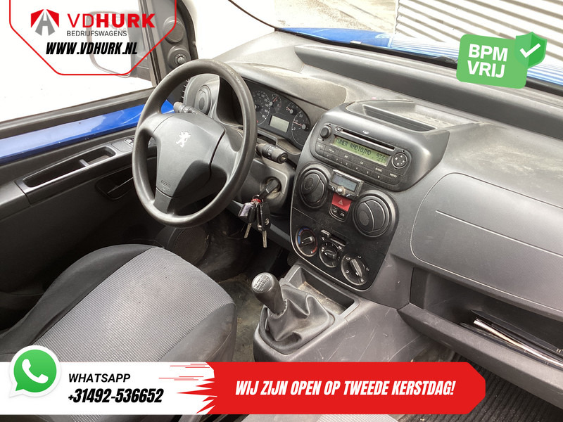 Peugeot Bipper 1.4 HDi EXPORT ONLY Rijdt prima/ Carkit/ Betimmerd/ Radio/ Trekhaak - Mali kombi: slika 3 Peugeot Bipper 1.4 HDi EXPORT ONLY Rijdt prima/ Carkit/ Betimmerd/ Radio/ Trekhaak - Mali kombi: slika 3