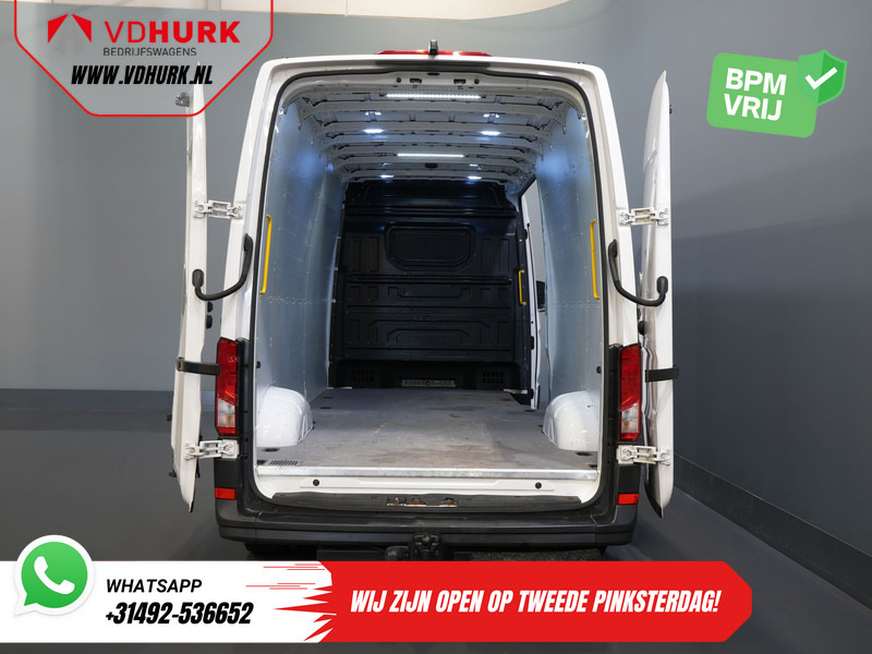 Volkswagen Crafter 35 2.0 TDI 180 pk L4H3 BPM VRIJ! RWD 3.5T trekverm./ Climate/ Tacho/ 270Gr.Deuren/ Navi/ Carplay/ Camera/ Cruise/ Trekhaak - Furgon: slika 5 Volkswagen Crafter 35 2.0 TDI 180 pk L4H3 BPM VRIJ! RWD 3.5T trekverm./ Climate/ Tacho/ 270Gr.Deuren/ Navi/ Carplay/ Camera/ Cruise/ Trekhaak - Furgon: slika 5