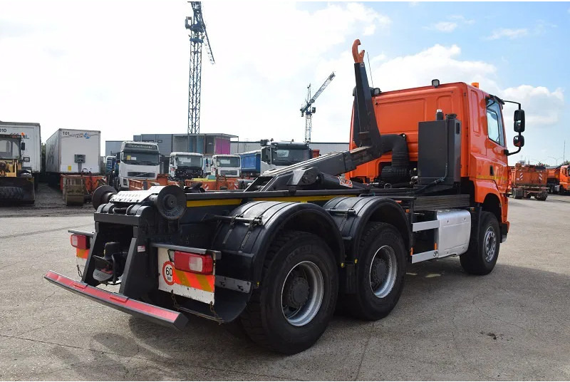 Kamion sa hidrauličnom kukom DAF CF 460: slika 8