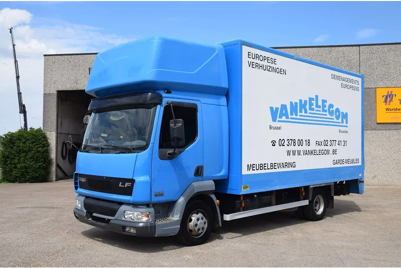 DAF LF 220 LF45 220 - Kamion sa zatvorenim sandukom: slika 1 DAF LF 220 LF45 220 - Kamion sa zatvorenim sandukom: slika 1
