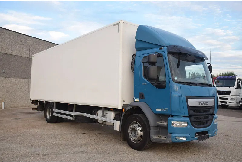 DAF LF 280 - Kamion sa zatvorenim sandukom: slika 4 DAF LF 280 - Kamion sa zatvorenim sandukom: slika 4