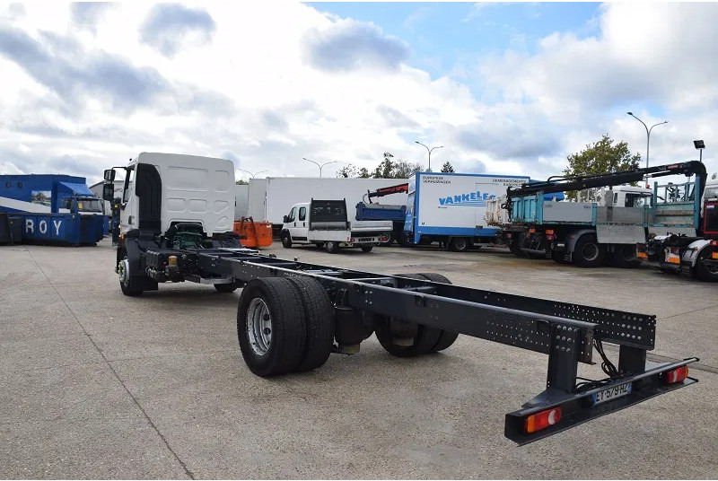 Diversen Volvo FL280 - Kamion sa golom šasijom i zatvorenom kabinom: slika 5 Diversen Volvo FL280 - Kamion sa golom šasijom i zatvorenom kabinom: slika 5