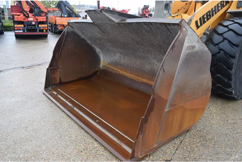 Liebherr L576 X power -stock id93 - Utovarivač točkaš: slika 4 Liebherr L576 X power -stock id93 - Utovarivač točkaš: slika 4