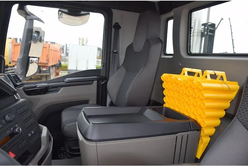 MAN TGS 33.440 - Kamion sa hidrauličnom kukom: slika 5 MAN TGS 33.440 - Kamion sa hidrauličnom kukom: slika 5