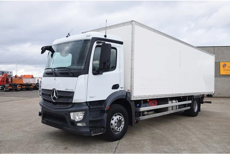Mercedes-Benz Antos 1827 Antos - Kamion sa zatvorenim sandukom: slika 1 Mercedes-Benz Antos 1827 Antos - Kamion sa zatvorenim sandukom: slika 1
