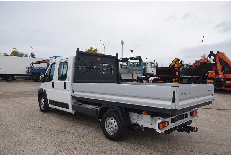 Dostavno vozilo s ravnom platformom, Dostavno vozilo sa duplom kabinom Peugeot Boxer: slika 11 Dostavno vozilo s ravnom platformom, Dostavno vozilo sa duplom kabinom Peugeot Boxer: slika 11