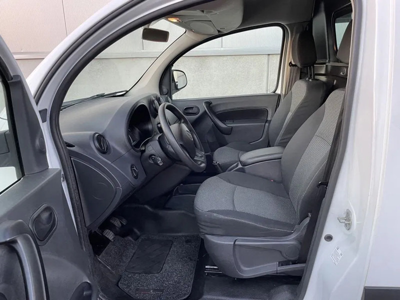 Mercedes-Benz Citan 109 CDI *Navigatie*Airco*Buitenspiegels verwarmd&elektr. verstelbaar - Mali kombi: slika 3 Mercedes-Benz Citan 109 CDI *Navigatie*Airco*Buitenspiegels verwarmd&elektr. verstelbaar - Mali kombi: slika 3