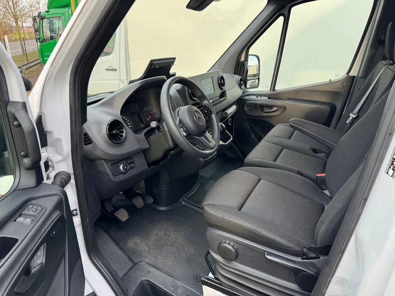 Mercedes-Benz Sprinter 315 L3H2*360°Camera*parktronic*cruise control*zetelverwarming* - Furgon: slika 3 Mercedes-Benz Sprinter 315 L3H2*360°Camera*parktronic*cruise control*zetelverwarming* - Furgon: slika 3