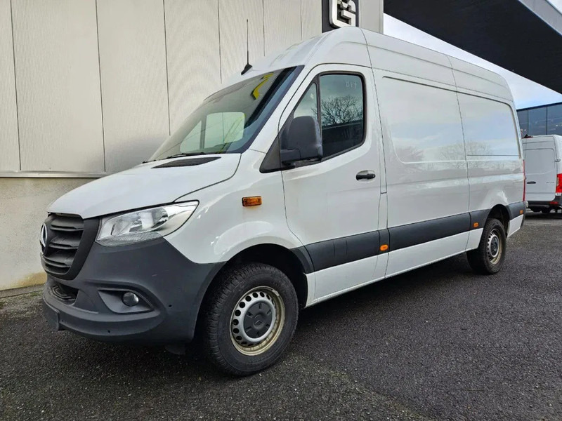 Mercedes-Benz Sprinter 317 L2H2*Achteruitrijcamera*360°camera*Zetelverwarming* - Furgon: slika 1 Mercedes-Benz Sprinter 317 L2H2*Achteruitrijcamera*360°camera*Zetelverwarming* - Furgon: slika 1