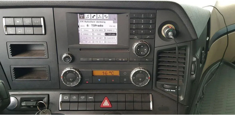 Mercedes-Benz Actros 1842 MLS - Tegljač: slika 4 Mercedes-Benz Actros 1842 MLS - Tegljač: slika 4