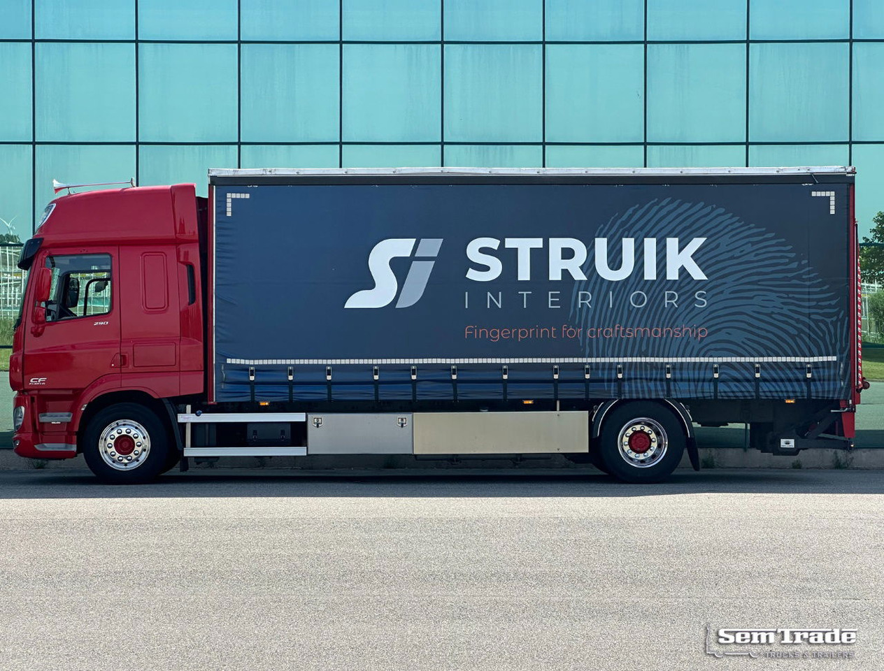 DAF CF 290 FA Space CAB Hardhouten Vloer 2500 KG Klep Nieuw Staat - Kamion sa zatvorenim sandukom: slika 2 DAF CF 290 FA Space CAB Hardhouten Vloer 2500 KG Klep Nieuw Staat - Kamion sa zatvorenim sandukom: slika 2