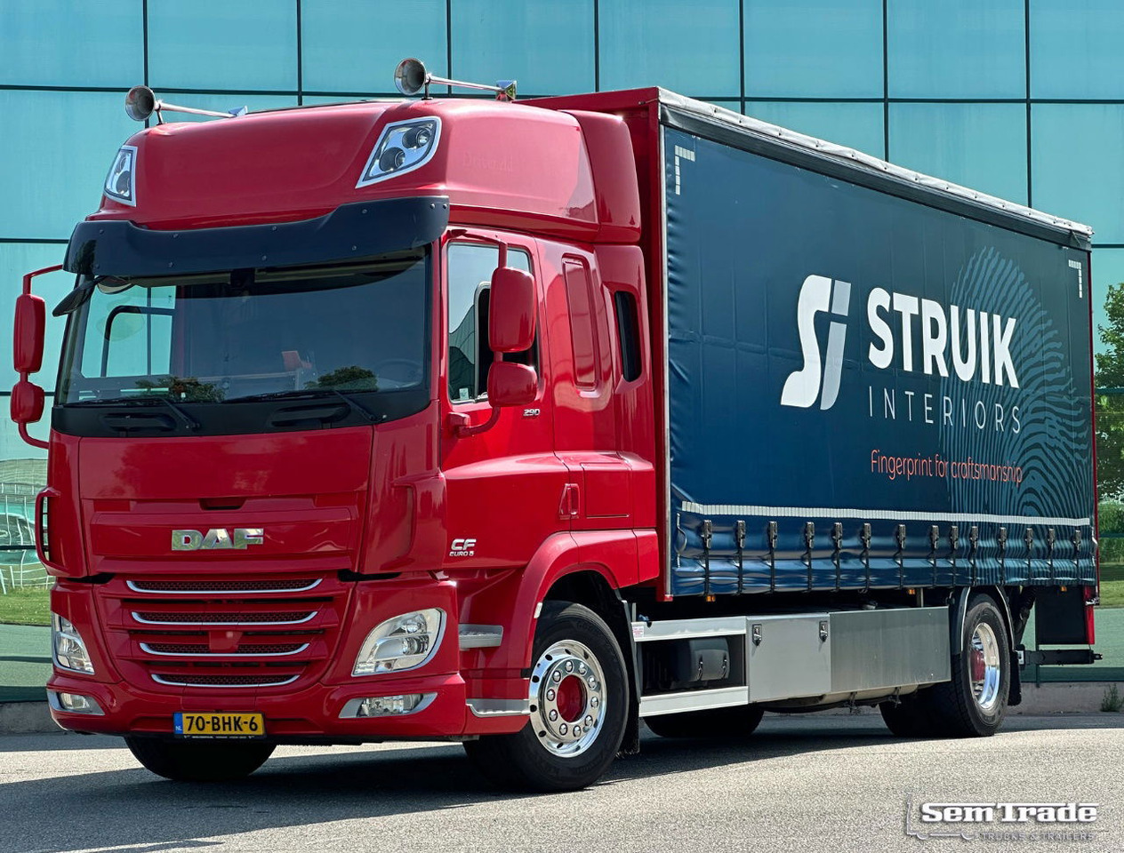 DAF CF 290 FA Space CAB Hardhouten Vloer 2500 KG Klep Nieuw Staat - Kamion sa zatvorenim sandukom: slika 1 DAF CF 290 FA Space CAB Hardhouten Vloer 2500 KG Klep Nieuw Staat - Kamion sa zatvorenim sandukom: slika 1