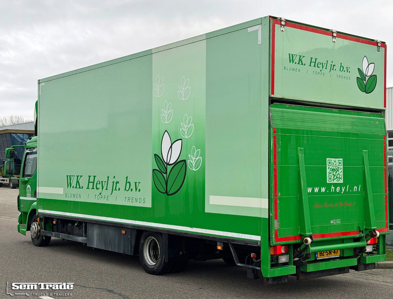 DAF LF 45 220 Euro 5 Theo Mulder Isolated BOX + Heater 585.000 KM NL-Truck Engine IN BAD Condition - Kamion sa zatvorenim sandukom: slika 3 DAF LF 45 220 Euro 5 Theo Mulder Isolated BOX + Heater 585.000 KM NL-Truck Engine IN BAD Condition - Kamion sa zatvorenim sandukom: slika 3