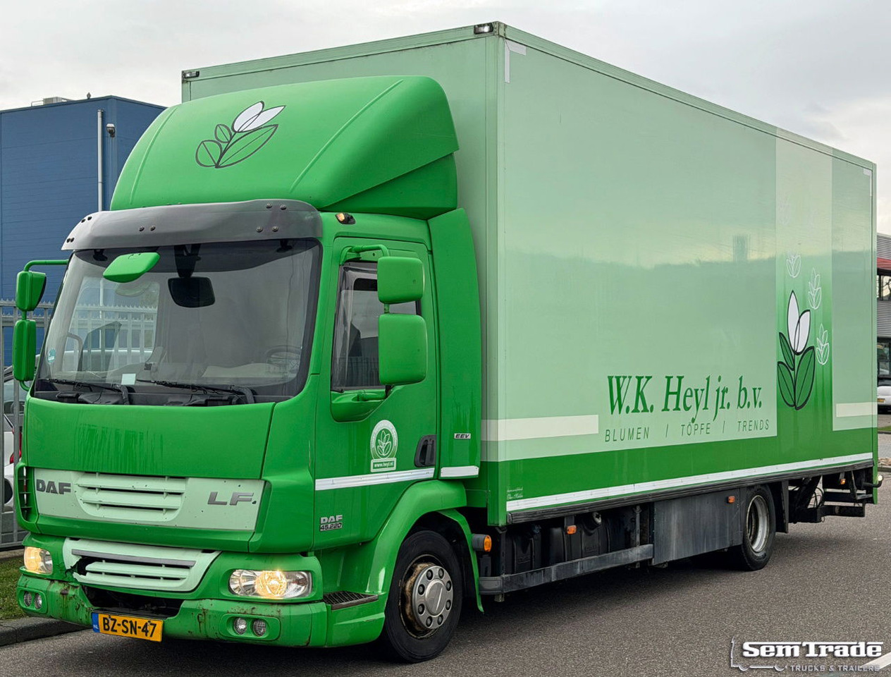 DAF LF 45 220 Euro 5 Theo Mulder Isolated BOX + Heater 585.000 KM NL-Truck Engine IN BAD Condition - Kamion sa zatvorenim sandukom: slika 1 DAF LF 45 220 Euro 5 Theo Mulder Isolated BOX + Heater 585.000 KM NL-Truck Engine IN BAD Condition - Kamion sa zatvorenim sandukom: slika 1