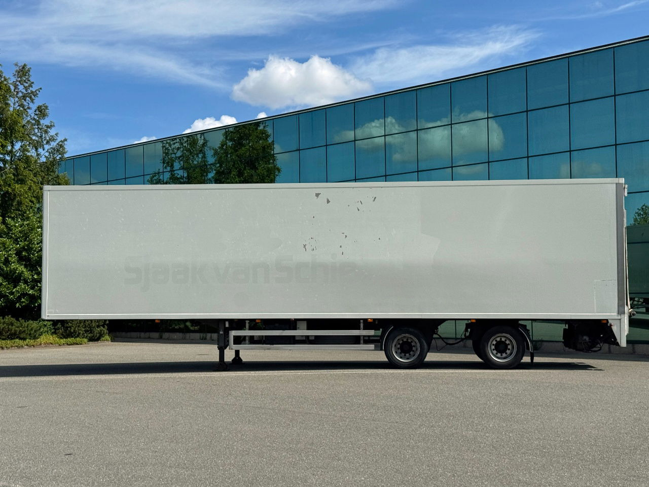 HTF 2-AS Heiwo 1240 x 250 x 272 CM Inwendig Stuuras Laadklep APK TOT 07-2026 - Poluprikolica sa zatvorenim sandukom: slika 2 HTF 2-AS Heiwo 1240 x 250 x 272 CM Inwendig Stuuras Laadklep APK TOT 07-2026 - Poluprikolica sa zatvorenim sandukom: slika 2