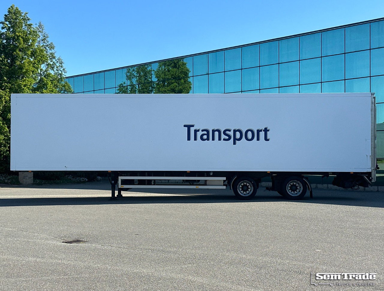 Jumbo 2 Alxe SOR Isolated BOX Tail Lift Steering Axle Holland-Trailer - Poluprikolica sa zatvorenim sandukom: slika 2 Jumbo 2 Alxe SOR Isolated BOX Tail Lift Steering Axle Holland-Trailer - Poluprikolica sa zatvorenim sandukom: slika 2