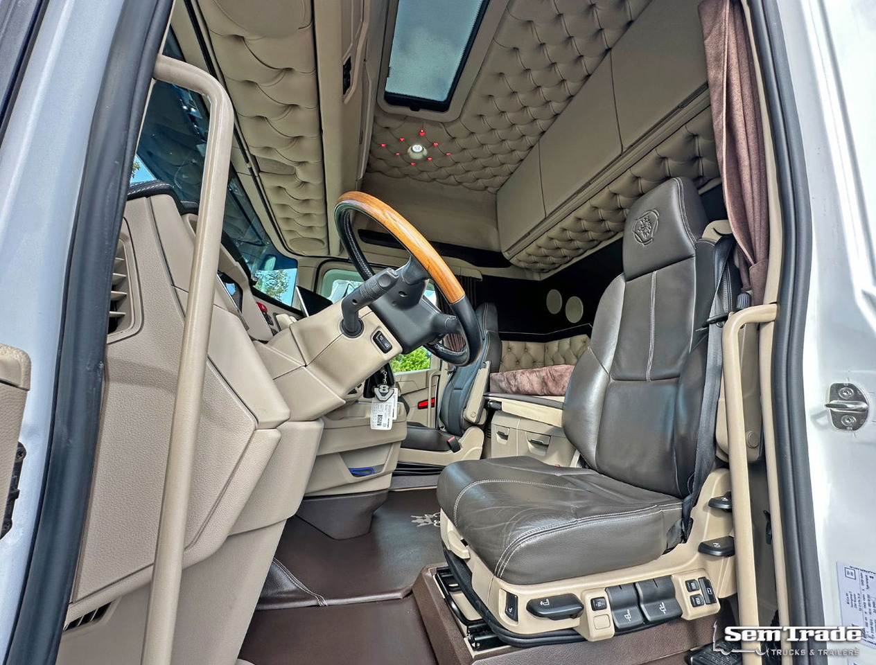 Hladnjača Scania S650 V8 NGS Only 193.000 KM Full Options FullY Isolated Body Special Show Truck / Combi NEW Condition: slika 22