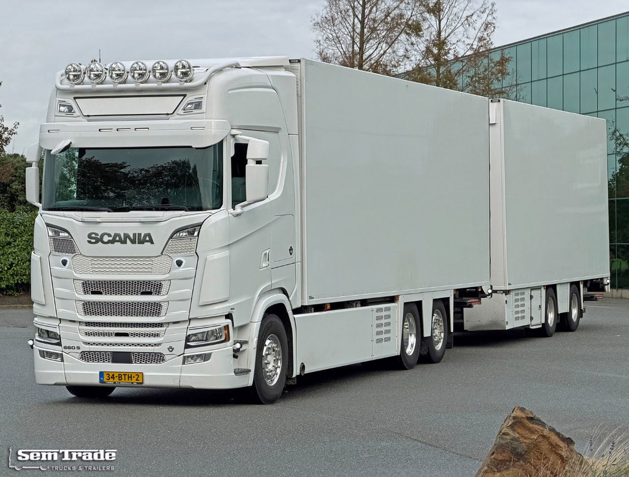 Scania S660 V8 Retarder Full Options 50CC VAN Beurden Boxes 2x Lift Super Condition - Hladnjača: slika 1 Scania S660 V8 Retarder Full Options 50CC VAN Beurden Boxes 2x Lift Super Condition - Hladnjača: slika 1