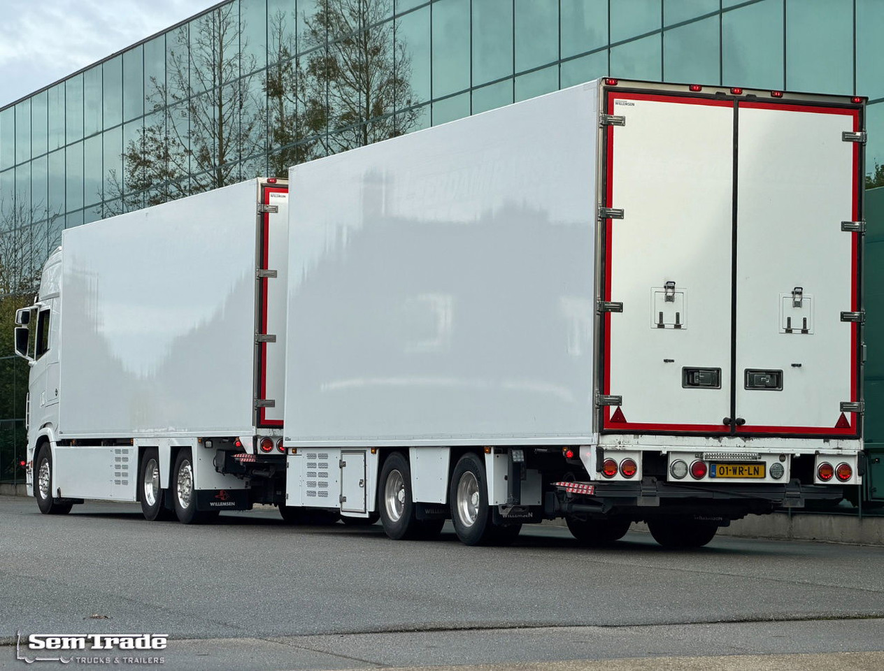 Scania S660 V8 Retarder Full Options 50CC VAN Beurden Boxes 2x Lift Super Condition - Hladnjača: slika 3 Scania S660 V8 Retarder Full Options 50CC VAN Beurden Boxes 2x Lift Super Condition - Hladnjača: slika 3