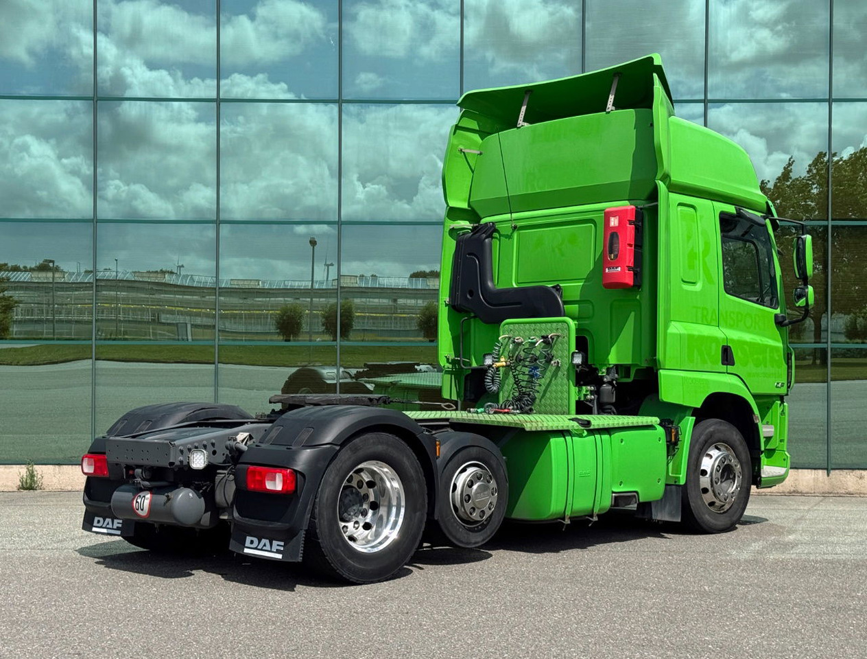 DAF CF 450 FTP Space CAB Only 447.500 KM 2x Tanks TOP Condition Belgium Truck - Tegljač: slika 4 DAF CF 450 FTP Space CAB Only 447.500 KM 2x Tanks TOP Condition Belgium Truck - Tegljač: slika 4