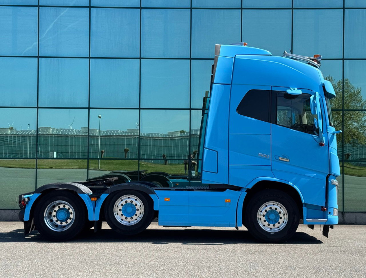 Volvo FH 500 6X2 Globetrotter 2x Tanks 672.000 KM TOP Condition NL Truck - Tegljač: slika 5 Volvo FH 500 6X2 Globetrotter 2x Tanks 672.000 KM TOP Condition NL Truck - Tegljač: slika 5