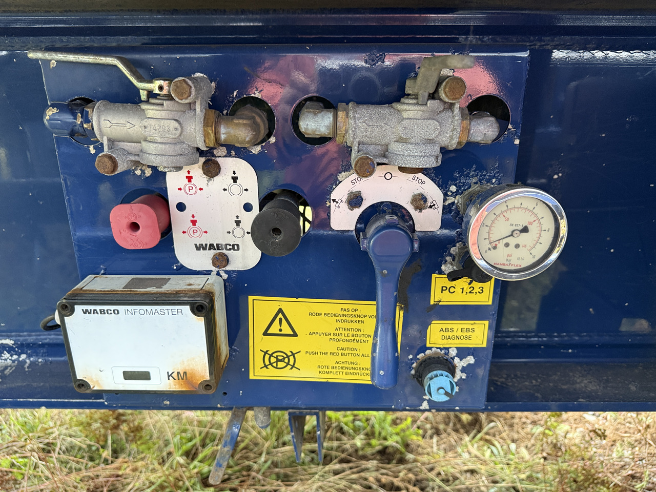 STAS 67m3 ADR classes EX II. FL. OX. AT - Poluprikolica istovarivača: slika 5 STAS 67m3 ADR classes EX II. FL. OX. AT - Poluprikolica istovarivača: slika 5