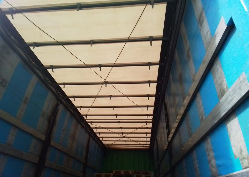 Krone Przyczepa 3 osie Firanka - Prikolica sa ceradom: slika 2 Krone Przyczepa 3 osie Firanka - Prikolica sa ceradom: slika 2