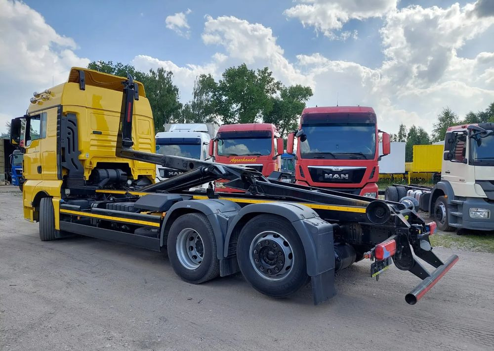 MAN TGX 26-500 Hakowiec oś skrętna - Kamion sa hidrauličnom kukom: slika 1 MAN TGX 26-500 Hakowiec oś skrętna - Kamion sa hidrauličnom kukom: slika 1