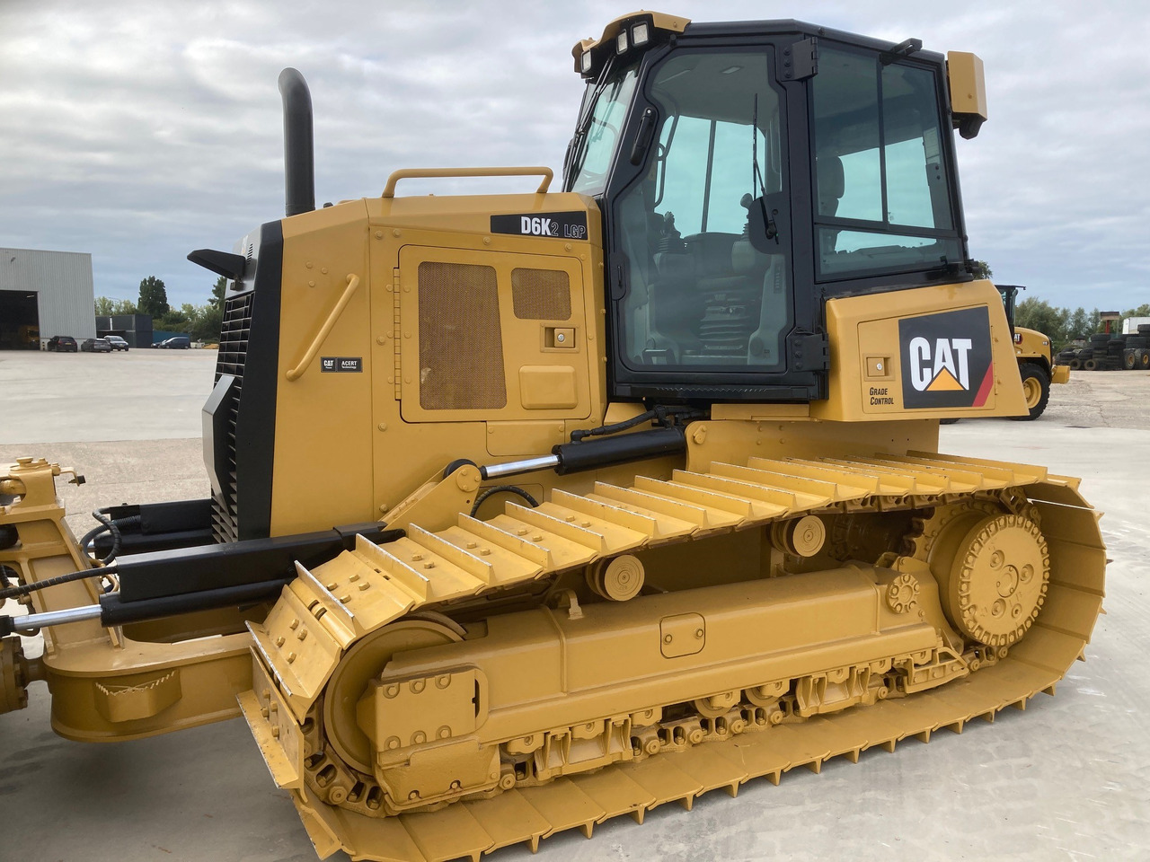 CATERPILLAR D6K2 LGP - Buldožer: slika 2 CATERPILLAR D6K2 LGP - Buldožer: slika 2