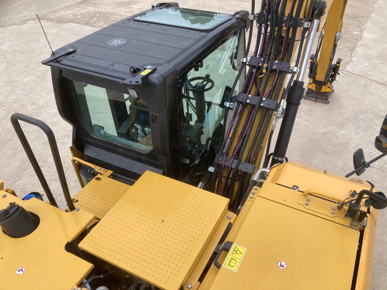 Bager točkaš CATERPILLAR M314: slika 8