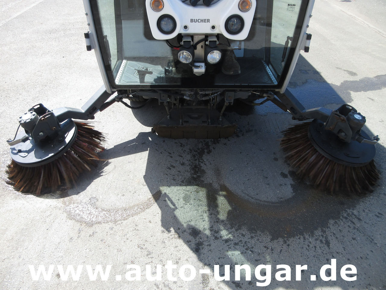 BUCHER CC 1000 Kleinkehrmaschine CityCat 4-Rad Lenkung - Industrijska mašina za metenje: slika 5 BUCHER CC 1000 Kleinkehrmaschine CityCat 4-Rad Lenkung - Industrijska mašina za metenje: slika 5