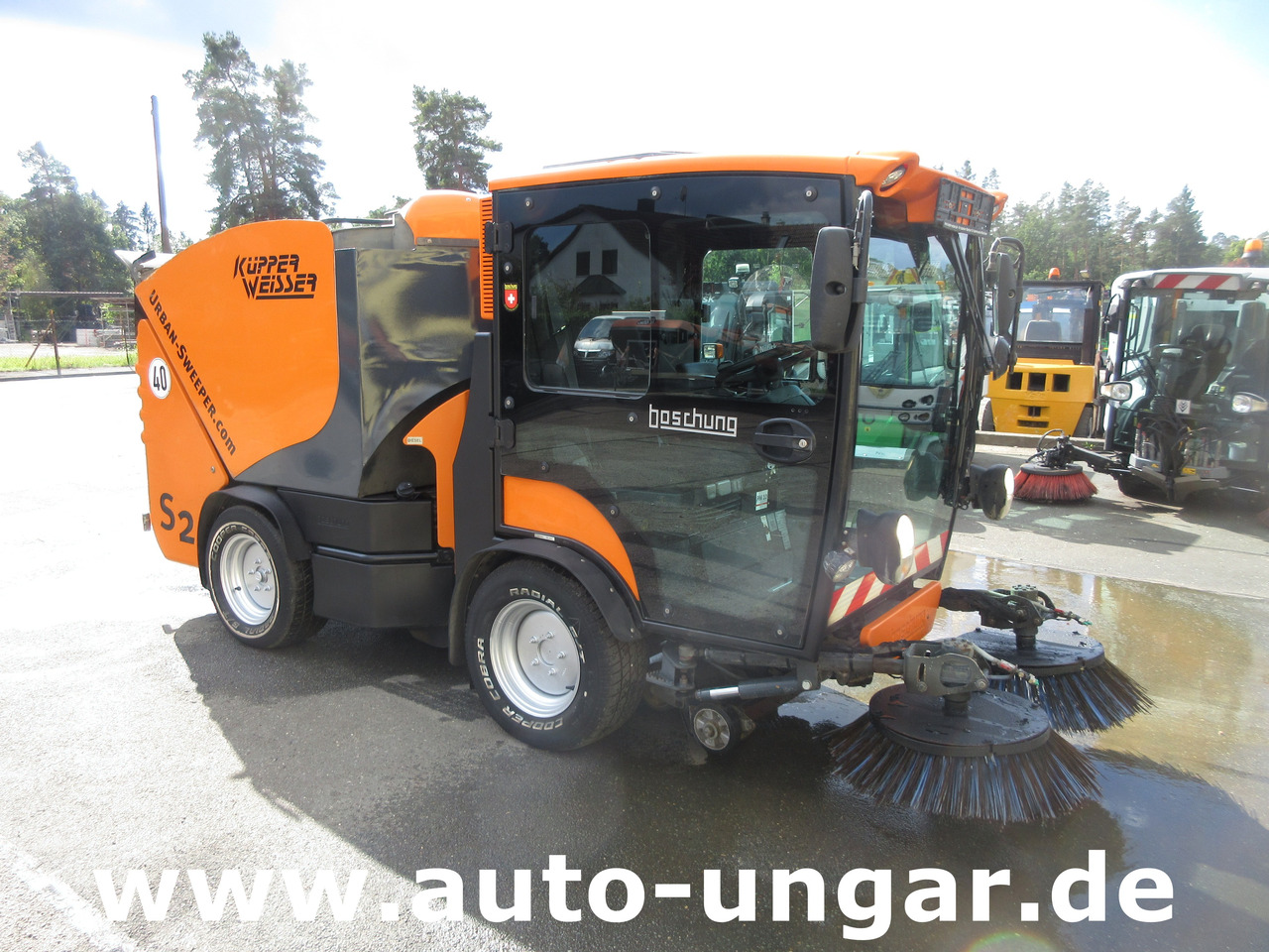 Boschung S2 Küpper-Weisser Kehrmaschine Urban Sweeper 2m³ Knicklenkung 40km/h - Autočistilica: slika 4 Boschung S2 Küpper-Weisser Kehrmaschine Urban Sweeper 2m³ Knicklenkung 40km/h - Autočistilica: slika 4