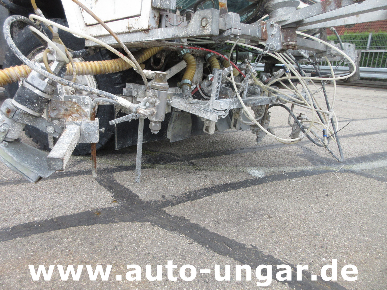 Euroliners Trassar Bagheera Markiermaschine Roadmarking Straßenmarkierung - Mašina za asfalt: slika 4 Euroliners Trassar Bagheera Markiermaschine Roadmarking Straßenmarkierung - Mašina za asfalt: slika 4