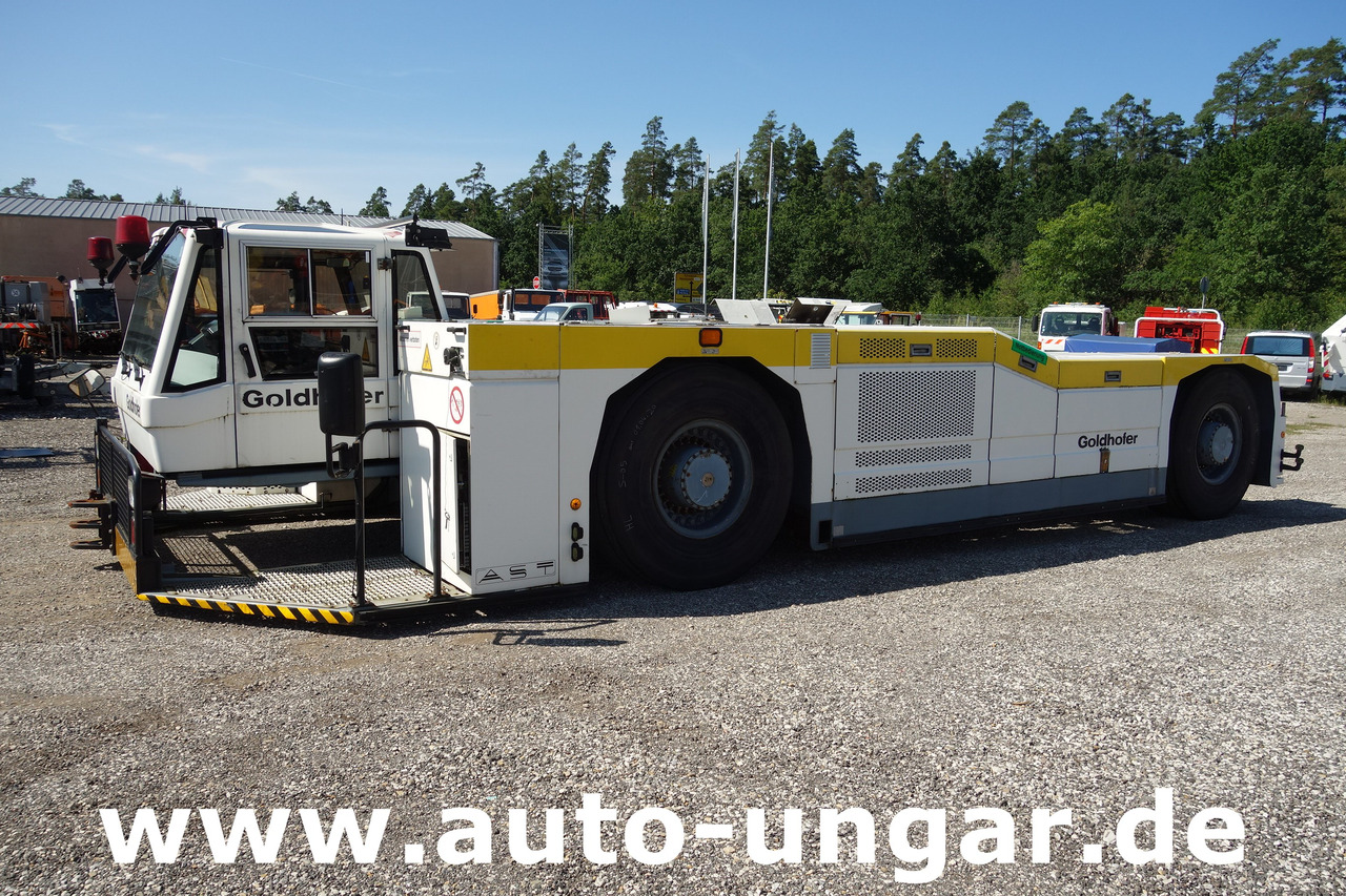 GOLDHOFER AST-1 A500 Baujahr 1999 Push-Back towbarless Pushback Liebherr used GSE - Aerodromski traktor: slika 5 GOLDHOFER AST-1 A500 Baujahr 1999 Push-Back towbarless Pushback Liebherr used GSE - Aerodromski traktor: slika 5
