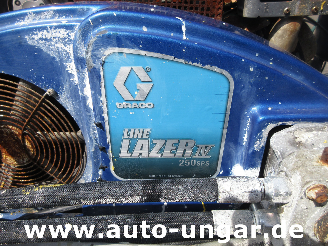 Graco LineLazer IV 250 SPS selbstfahrend Airless Perlen Roadmarking Straßenmarkierung - Mašina za asfalt: slika 4 Graco LineLazer IV 250 SPS selbstfahrend Airless Perlen Roadmarking Straßenmarkierung - Mašina za asfalt: slika 4