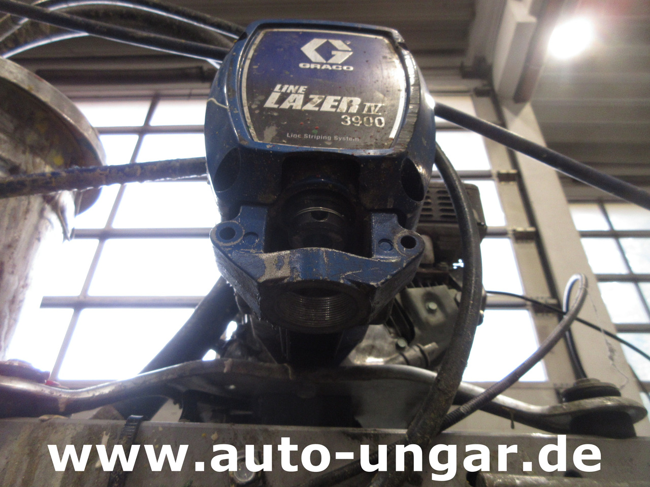 Graco LineLazer IV 3900 Airless Pumpe defekt Straßenmarkierung Roadmarking Traceuse - Mašina za asfalt: slika 3 Graco LineLazer IV 3900 Airless Pumpe defekt Straßenmarkierung Roadmarking Traceuse - Mašina za asfalt: slika 3