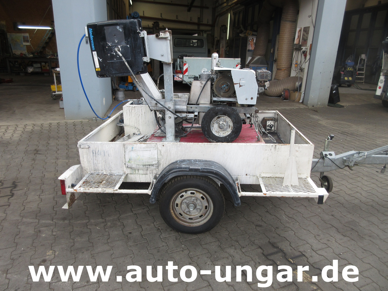 Graco Zebra 5 Airless Traceuse Markiermaschine Roadmarking Machine mit Trailer Hofmann - Mašina za asfalt: slika 5 Graco Zebra 5 Airless Traceuse Markiermaschine Roadmarking Machine mit Trailer Hofmann - Mašina za asfalt: slika 5
