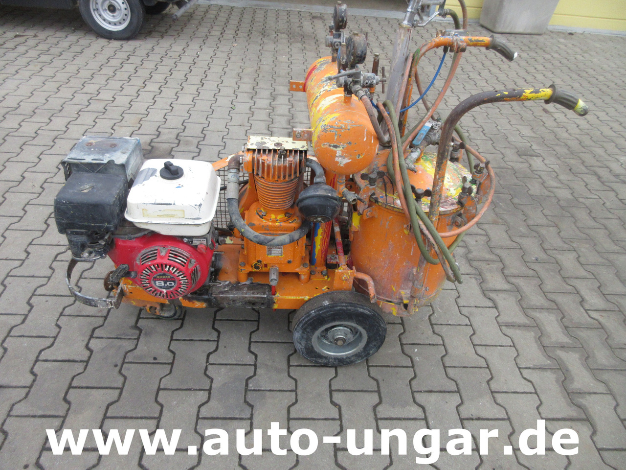 Greggory Roadmarking Straßenmarkiermaschine Hofmann Graco LineLazer Euroliners - Mašina za asfalt: slika 2 Greggory Roadmarking Straßenmarkiermaschine Hofmann Graco LineLazer Euroliners - Mašina za asfalt: slika 2