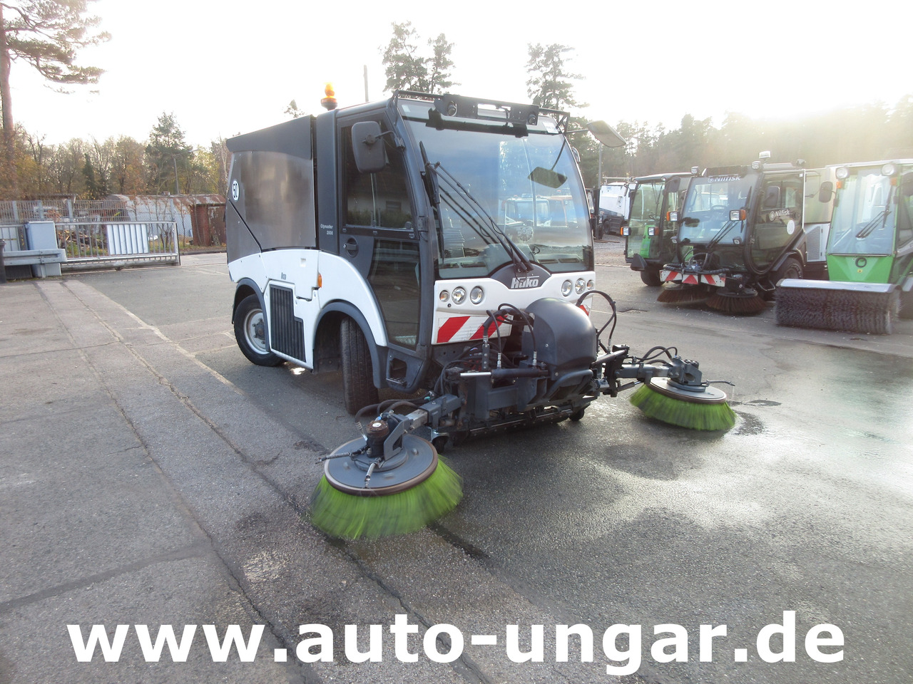 Hako CityMaster CM2000 2 Besen Baujahr 2015 Kehrmaschine 4-Rad-Lenkung - Autočistilica: slika 1 Hako CityMaster CM2000 2 Besen Baujahr 2015 Kehrmaschine 4-Rad-Lenkung - Autočistilica: slika 1