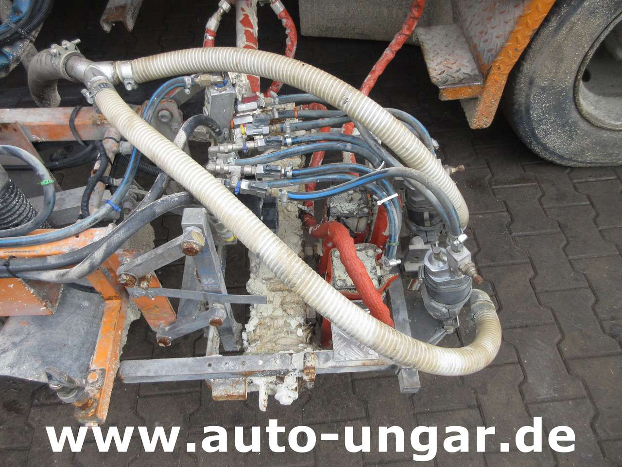 Mašina za asfalt Hofmann H75 - 1000 Thermoplastic Roadmarking Machine Truck Mounted Hot Paint: slika 13