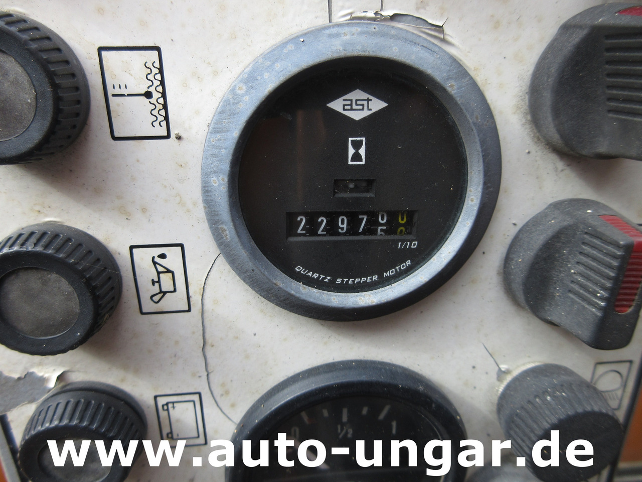 Mašina za asfalt Hofmann H75 - 1000 Thermoplastic Roadmarking Machine Truck Mounted Hot Paint: slika 21